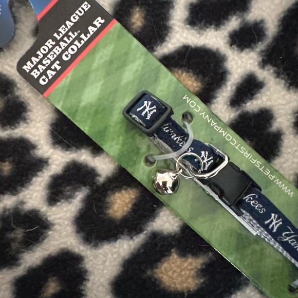 NWT New York Yankees adjustable cat collar - Picture 4 of 10